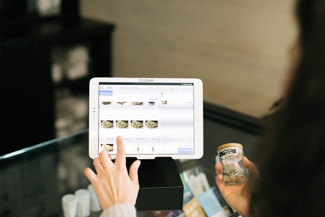 E-Commerce And Digital Transformation: Building Online Stores That Thrive 2 E-Commerce And Digital Transformation Illustration 2